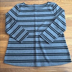 🕶️Loft gray/black striped top. 3/4 sleeves. Boat neck. Size S.